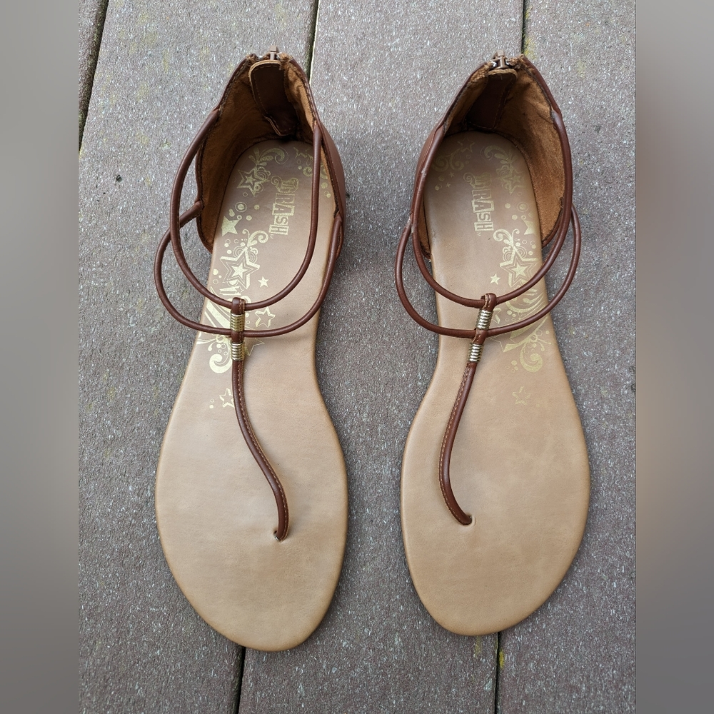Brash thin brown T-strap sandals women's size 13